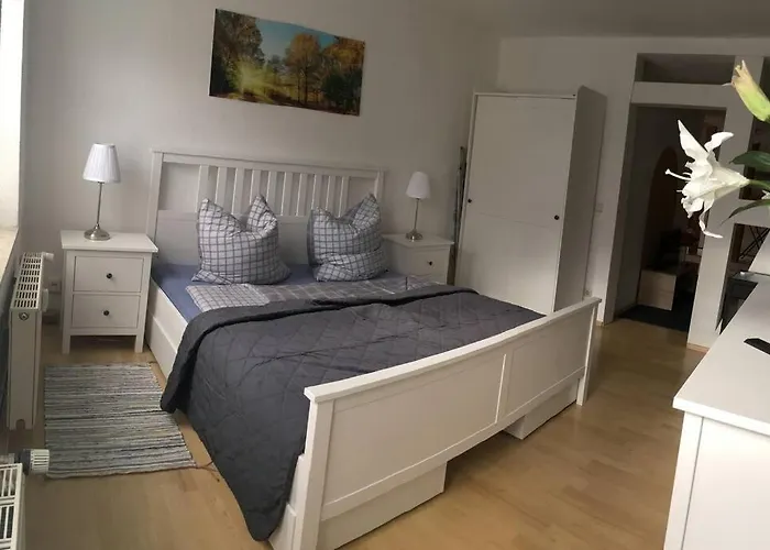 Nette Wohnung Gute Austattung Parkplatz Terrasse