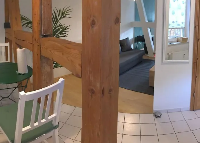 Nette Wohnung Gute Austattung Parkplatz Terrasse